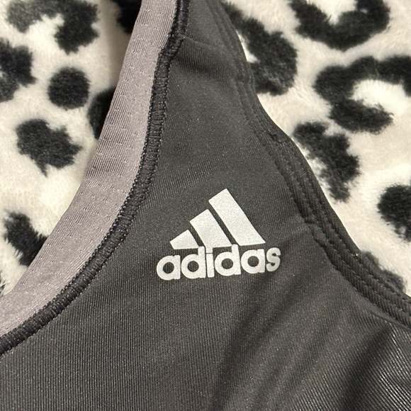 Adidas 34D Black & Gray Cross-back Adjustable Straps Sports Bra - Picture 10 of 11